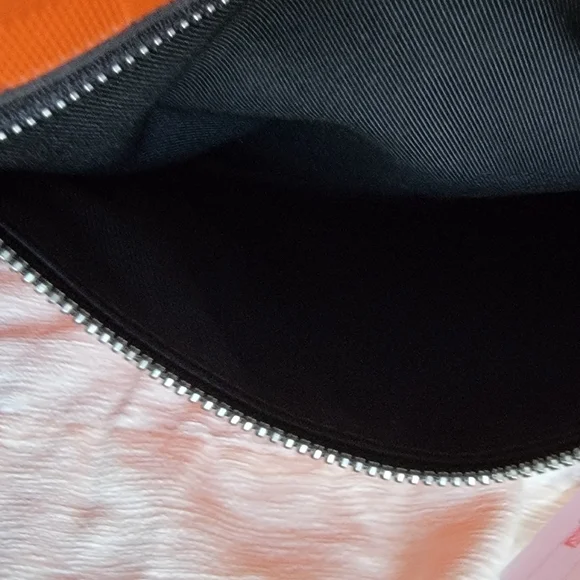 SOLD ❌️❌️❌️ 💯 LOUIS VUITTON Damier Infinite Avenue Leather Backpack - Picture 13 of 16